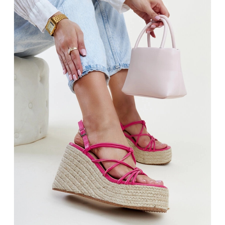 Tamnoružičaste Mara sandale na wedges ružičasta 1