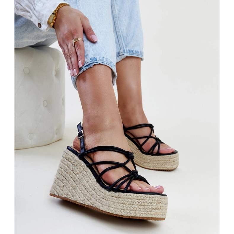 Black Mara sandale na klin crno 1