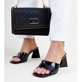 Crne lakirane Andela tobogane s visokom petom crna 1