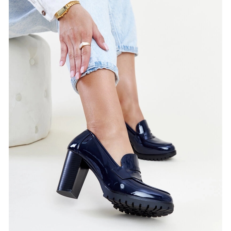 Mornarsko plave lakirane salonke s visokom petom Licoletta plava 2