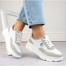 Bež ženske kožne sportske cipele Filippo DP6108 bijela 1