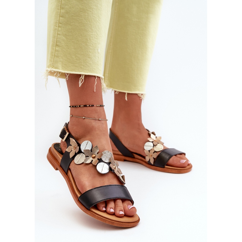 Ženske kožne sandale ukrašene cvijećem Laura Messi 2762 crne crna 2