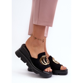 Vinceza Ženske japanke od eko antilopa na platformu sa zlatnim ukrasom, crna Iaria 2