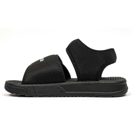 Sandale New Balance SYA750A3 crna 1