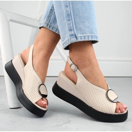 Bež kožne ažurne sandale na klin Filippo DS6074 1