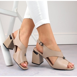 Bež ženske sandale sa ukrasnom petom Vinceza 62111 1