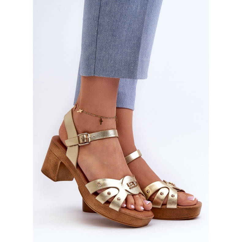 Ženske sandale na visoku petu od eko kože, zlatni Assames zlatna 2