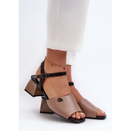 Vinceza Elegantne ženske sandale od eko kože na blok, bež Vattima 2