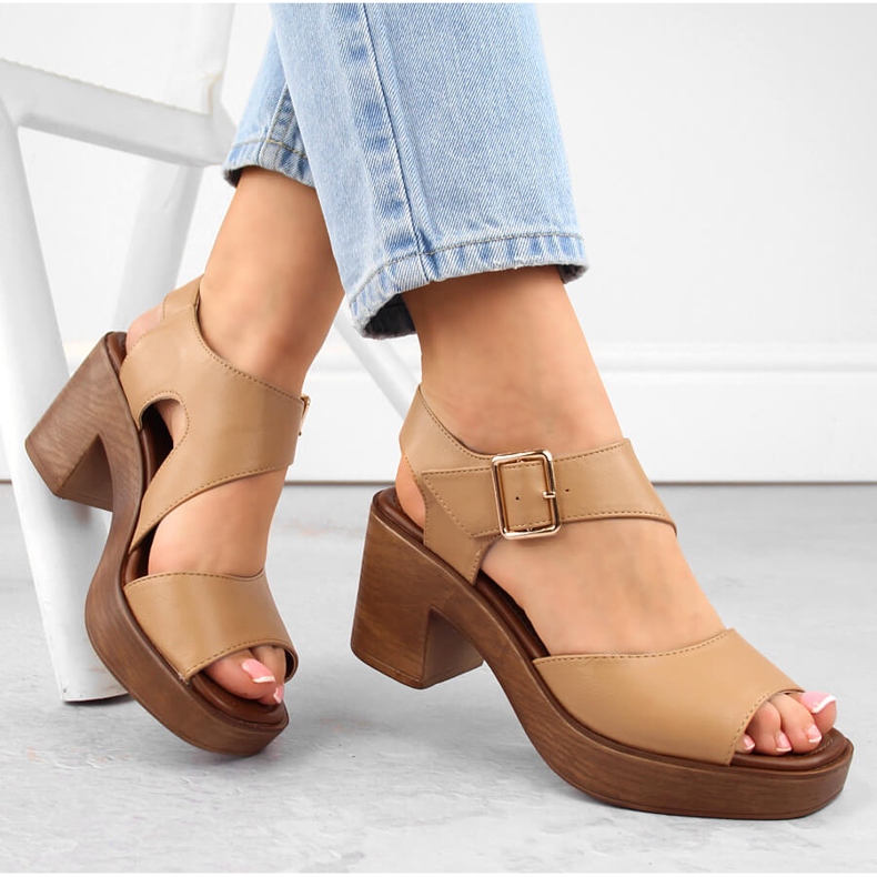 M. DASZYŃSKI Ženske sandale na visoku petu i platformu kamel M.Daszyński MR23117-1 bež 1