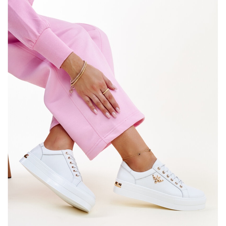 Bijele kožne tenisice s debelim Mikka potplatom bijela 1