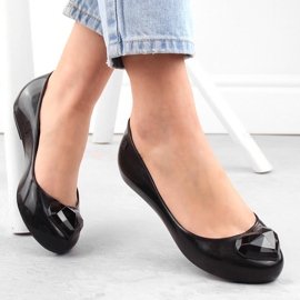 Udobne, mirisne, elastične crne balerinke Zaxy NN285011 crno 1