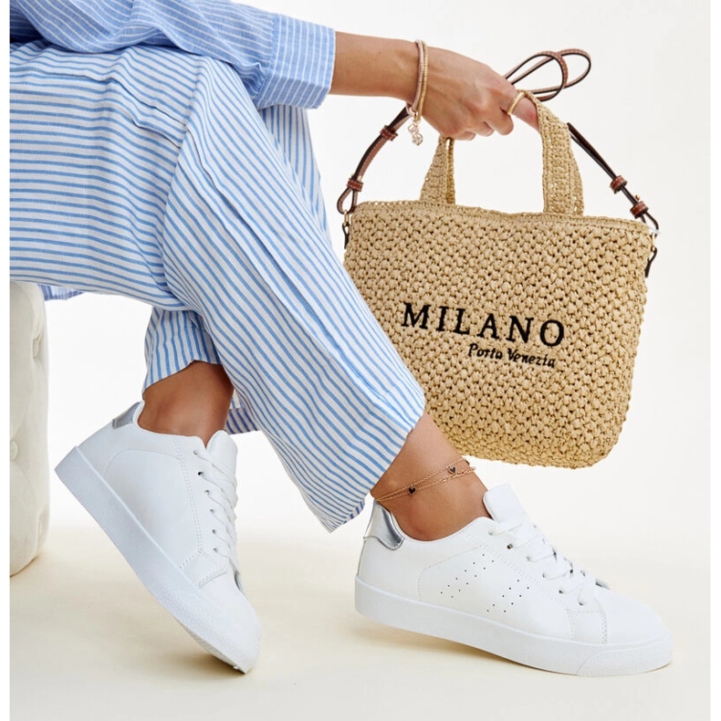 Bijelo srebrne Akila tenisice bijela 1