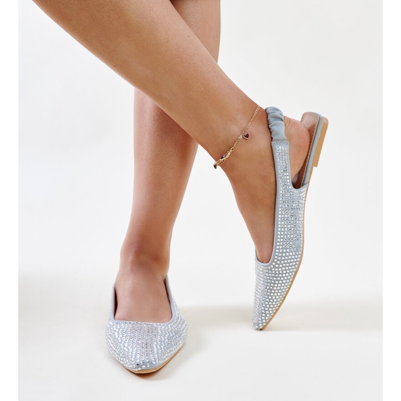 Sjajne sive Nadianine sandale s otvorenom petom siva 1