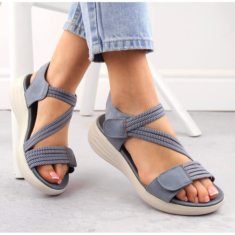 Udobne ženske sandale na čičak i elastične trake, plave eVento 7056 plava 1