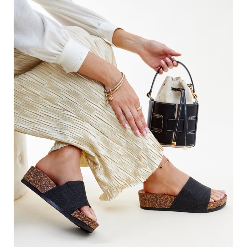 Crne japanke s klinom od pluta Naifene crna 1