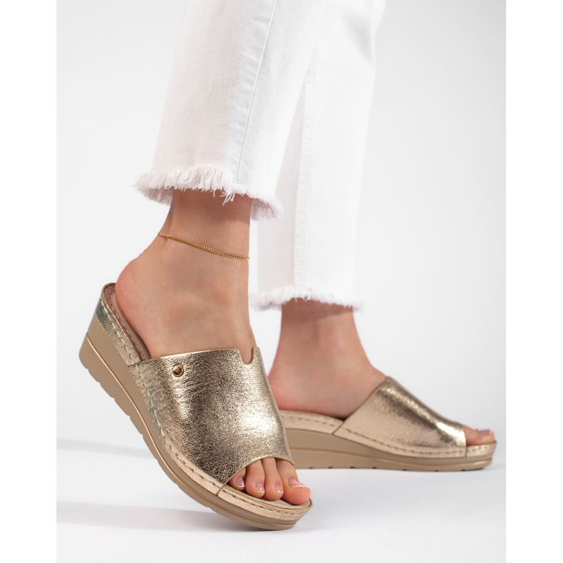 Zlatne ženske papuče na wedge zlatni 1