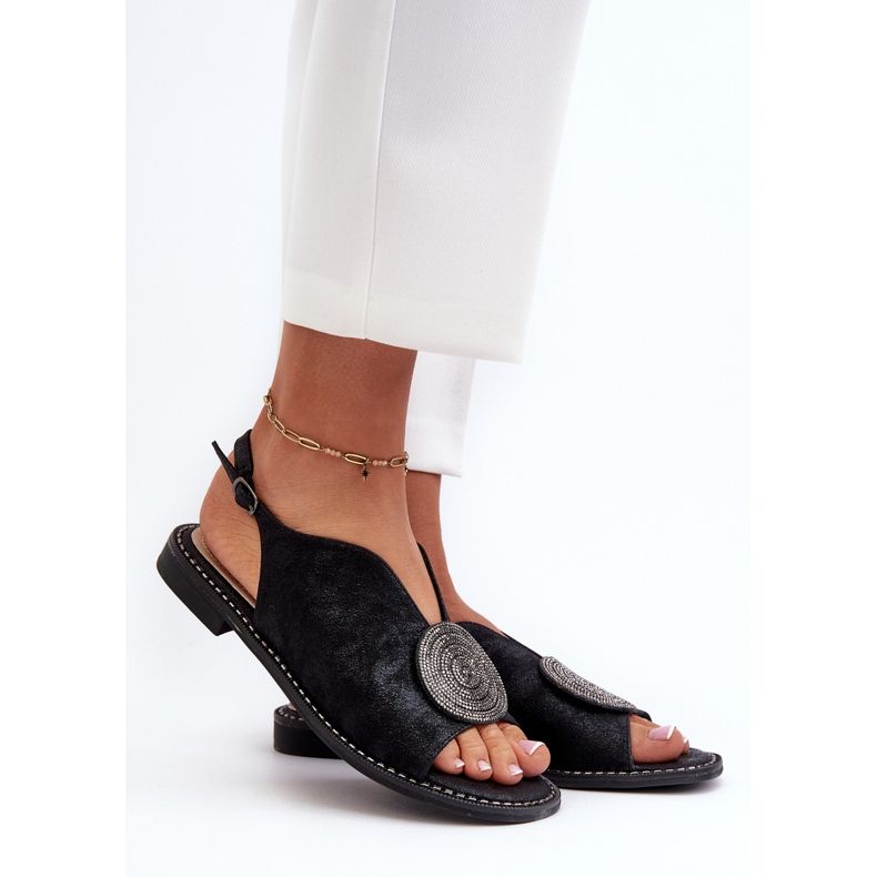 Ženske sandale s ukrasom na ravnu petu S.Barski KV24-057 crne crna 2