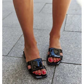 Crne lakirane papuče s Mancinia kožnim umetkom crno 1