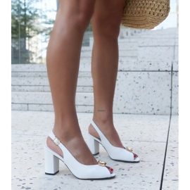 Bijele cipele s kožnim uloškom Asima bijela 2