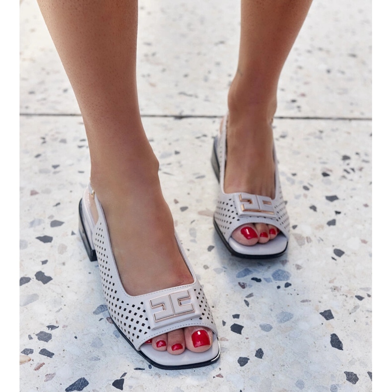 Ažurne sandale na masivnom bloku Sajida siva 1