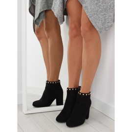 Crne čizme na visoku petu s crnim kopčama crna 2