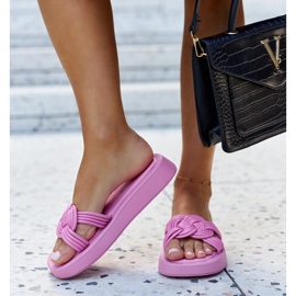 Tamno ružičaste gumene papuče marke Ferrei ružičasta 2