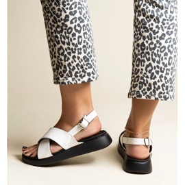 Bijele Burnet sandale s platformom bijela 1