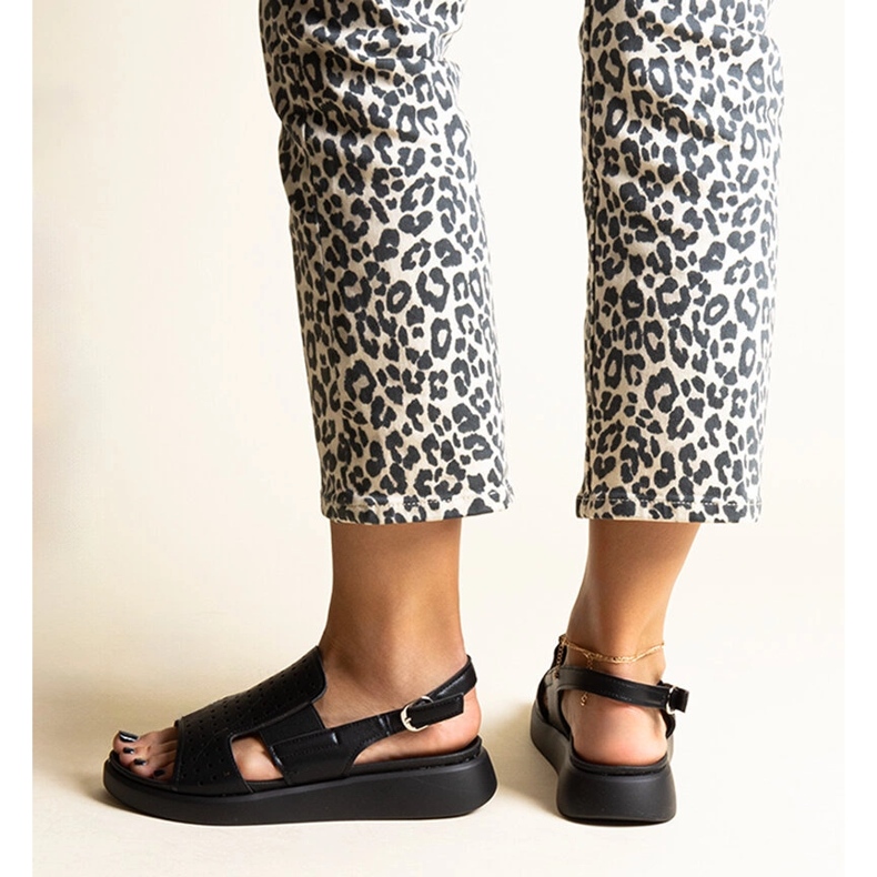 Crne sandale s otvorenim gornjim dijelom Imogne crno 1