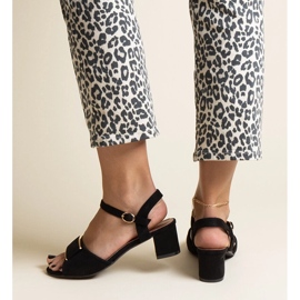 Crne sandale na nisku petu marke Frederica crna 2