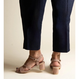 Tamno bež sandale s kombinacijom Hambly materijala 2