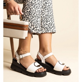 Bijele wedge sandale od Maddison eko kože bijela 1