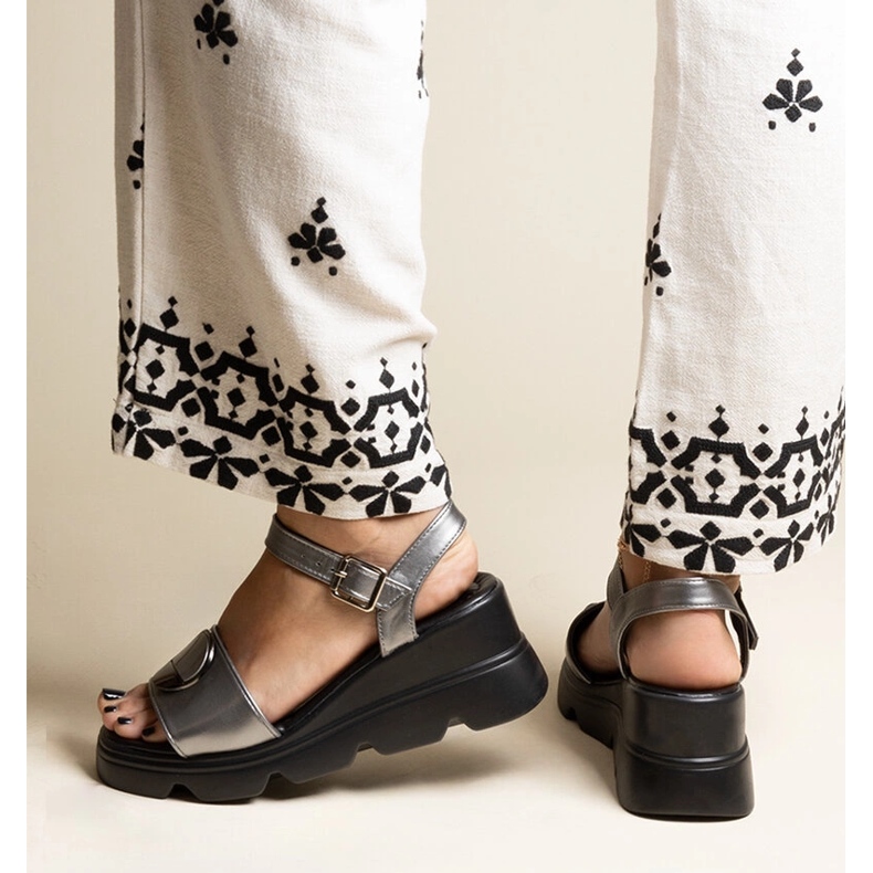 Maddison sandale na wedge od eko kože srebro 2