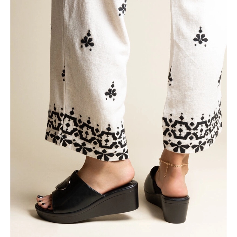 Crne mule na wedge s Keirenh kopčom crna 2