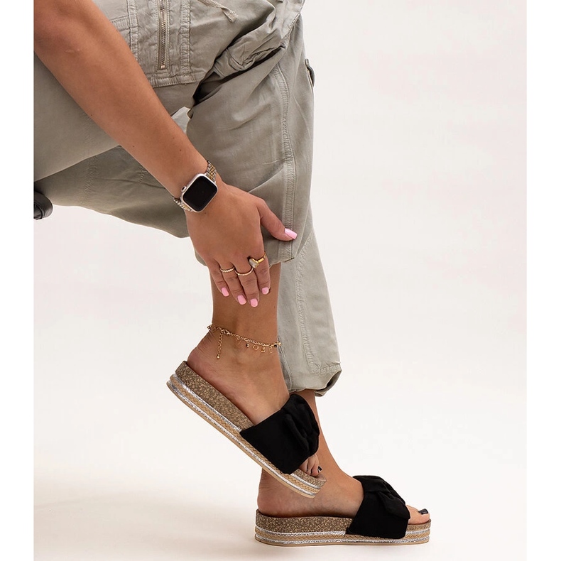 Crne japanke s masivnim Peletra đonom crna 1