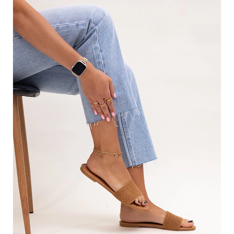 Smeđe izvezene Marika papuče smeđa 1