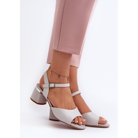 Ženske sandale na nisku petu od eko kože Sergio Leone SK876 sive siva 2