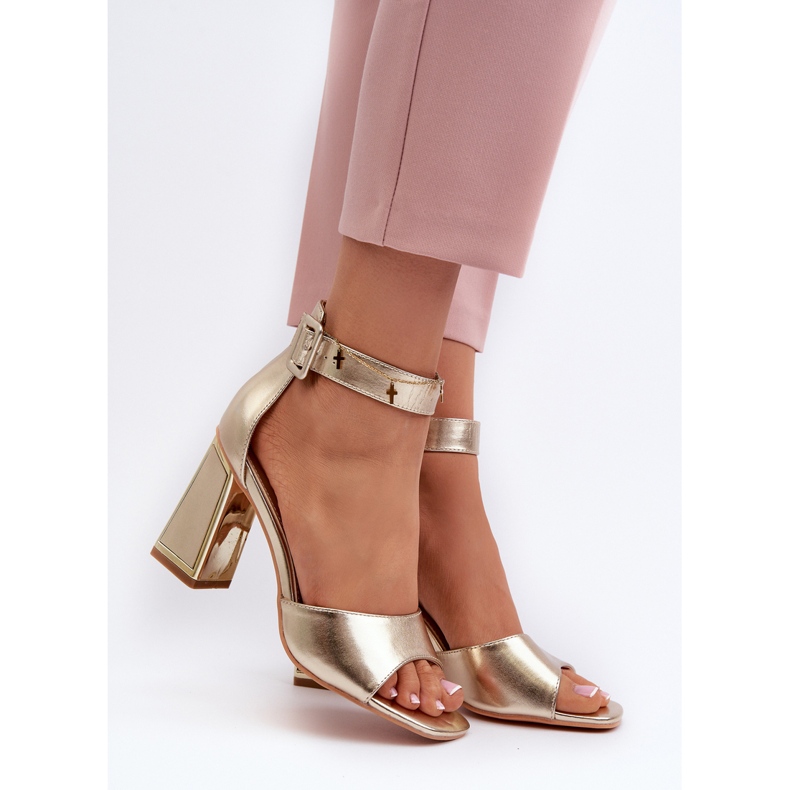 Elegantne ženske sandale na visoku petu Golden Rosazara zlatna 2