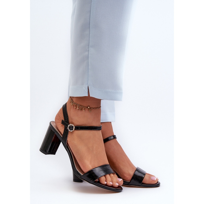 Crne Glindra sandale na visoku petu crna 2