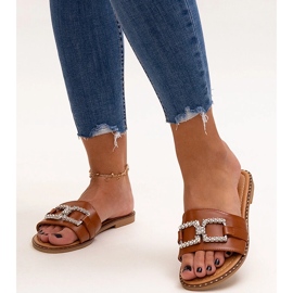 Smeđe japanke s ukrasnom kopčom marke Rochaela smeđa 1