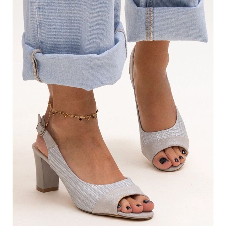 Evento Srebrne sandale s Myrle kožnim uloškom siva 1