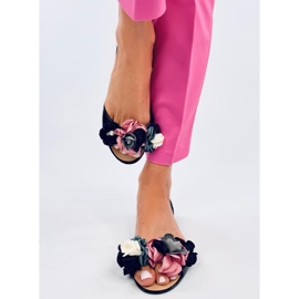 Meliske s cvjetovima Carmil Black crna 1