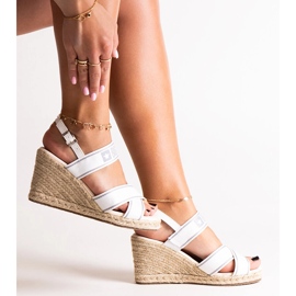 Bijele sandale na klin Big Star LL274882 bijela 1