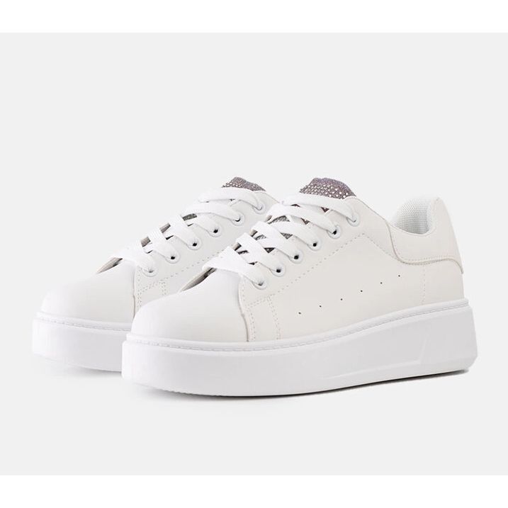 Bijele tenisice s upečatljivim Asmait ukrasom bijela 2