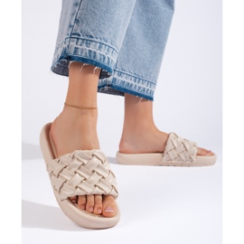 Ženske pletene papuče bež boje 1