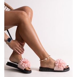 Ružičaste japanke s cvjetićima iz Levine ružičasta 1