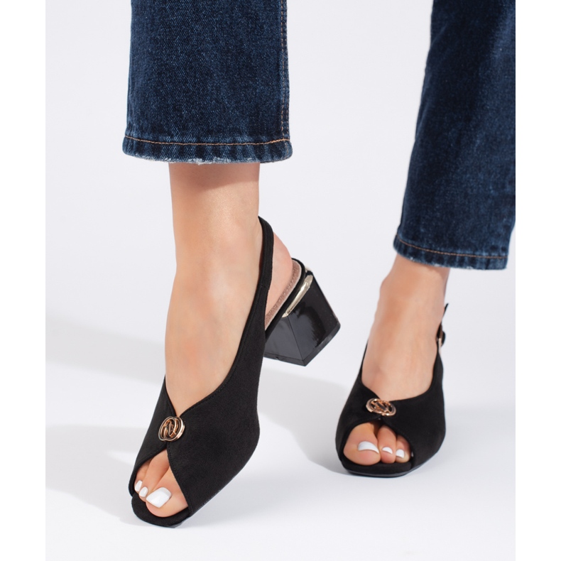 Elegantne crne sandale od brušene kože na visoku petu crno 1