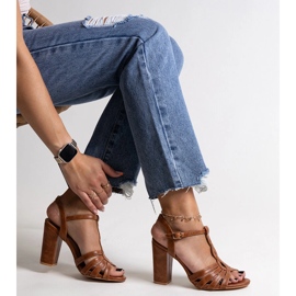 Smeđe sandale na visoku petu iz Mikaii smeđa 1