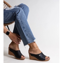 Crne sandale na wedges od eko kože Penelopina crno 1