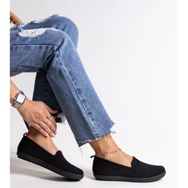 Crne slip-on tenisice od tkanine Shadhi crna 1