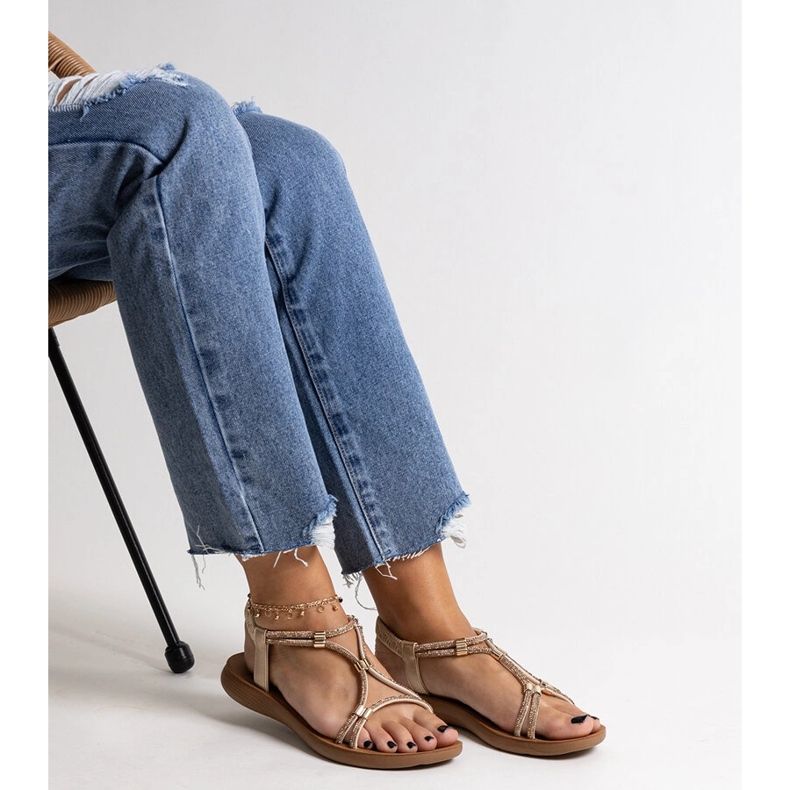 Zlatne sandale ukrašene Leilana cirkonima zlatni 1